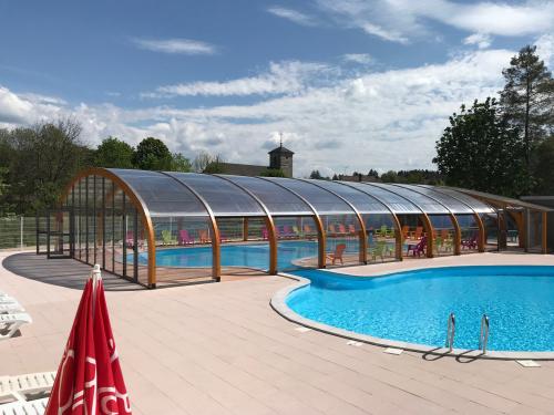 nouvelle piscine couverte